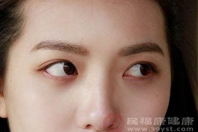 女人右眼上眼皮跳是什么预兆？